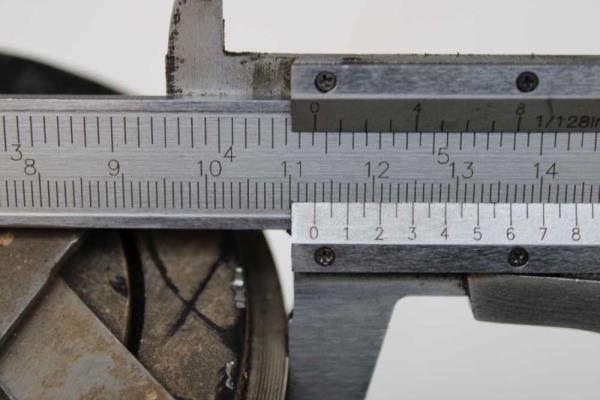 COMPRESSEUR DE CLIMATISATION CITROEN / PEUGEOT - Vue 3